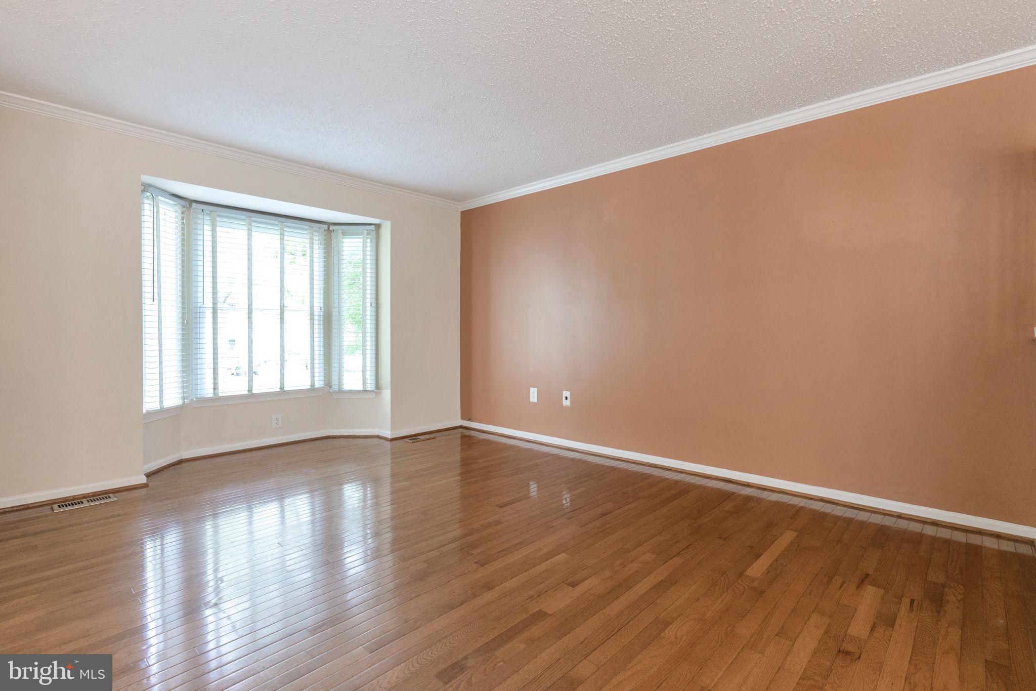 LAKE RIDGE - MOHICAN - Residential Lease