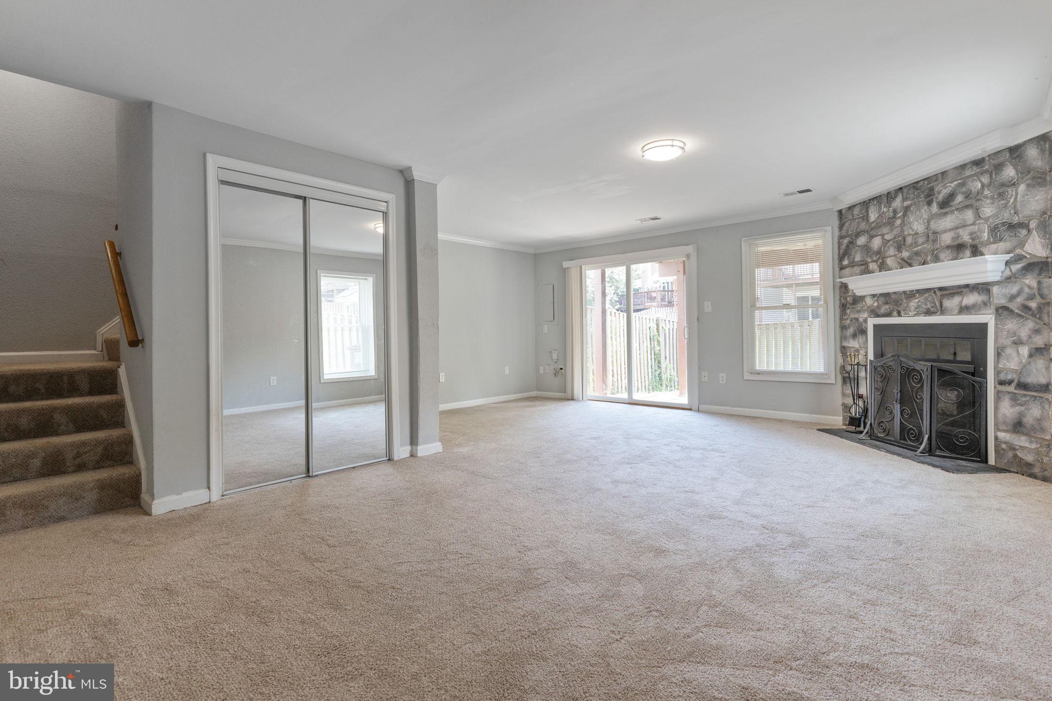 LAKE RIDGE - MOHICAN - Residential Lease