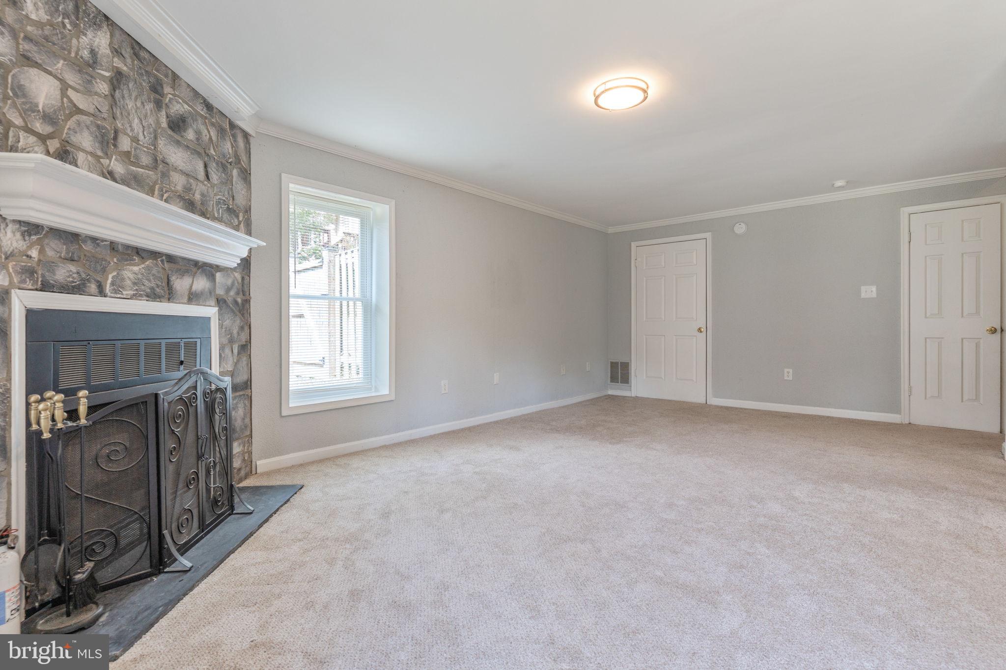 LAKE RIDGE - MOHICAN - Residential Lease