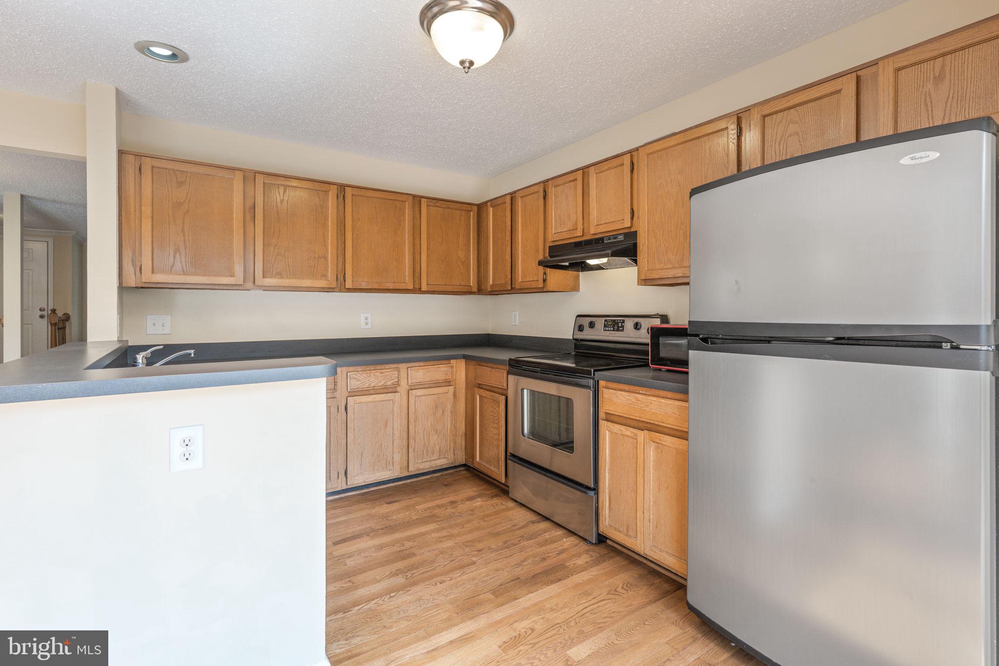 LAKE RIDGE - MOHICAN - Residential Lease