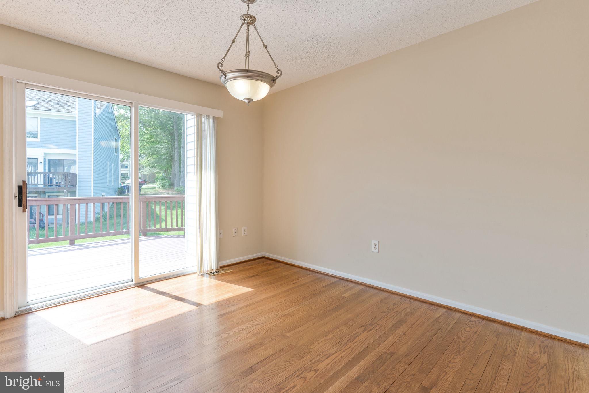 LAKE RIDGE - MOHICAN - Residential Lease