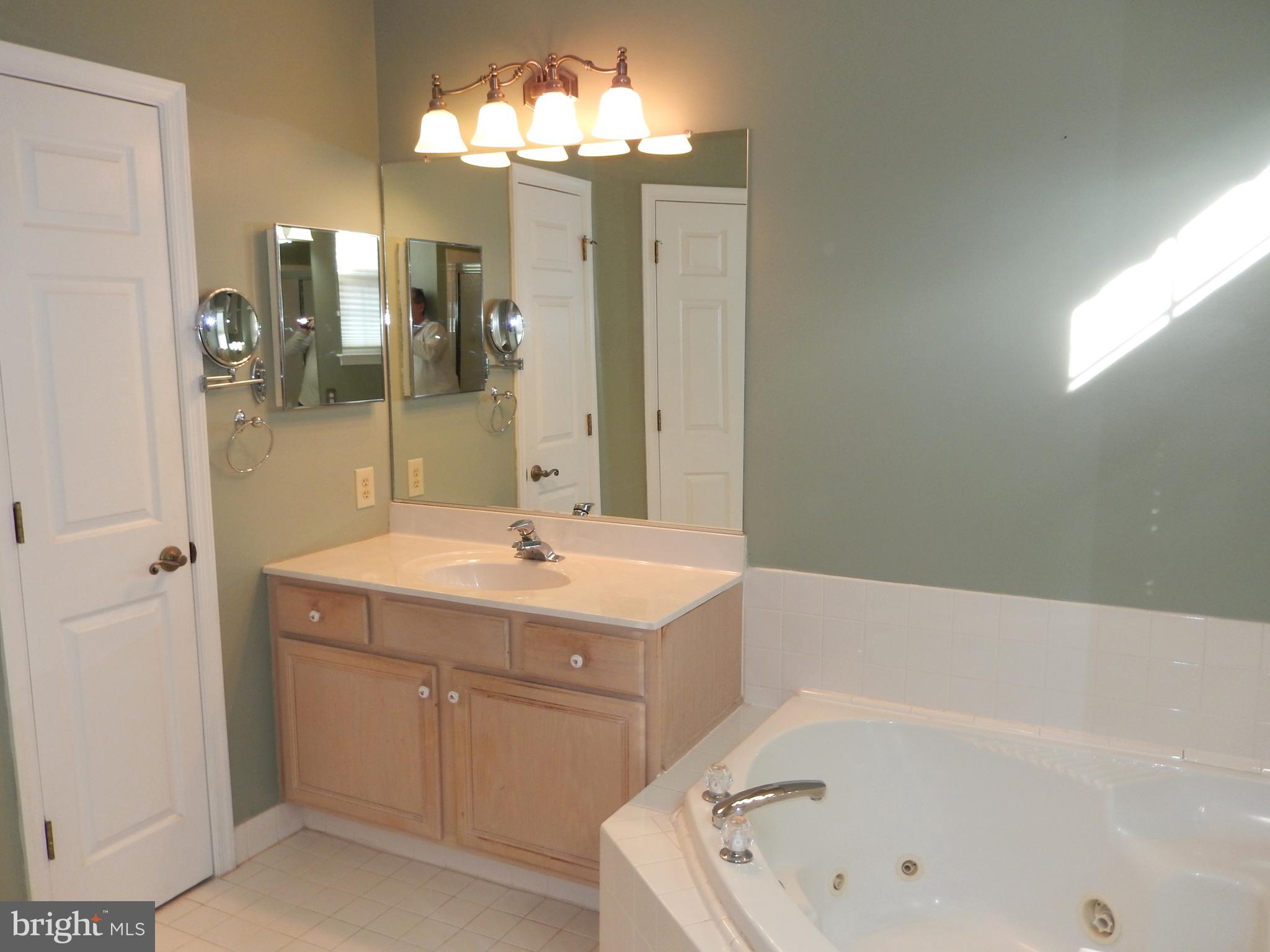 FOX HILL FARM - Residential