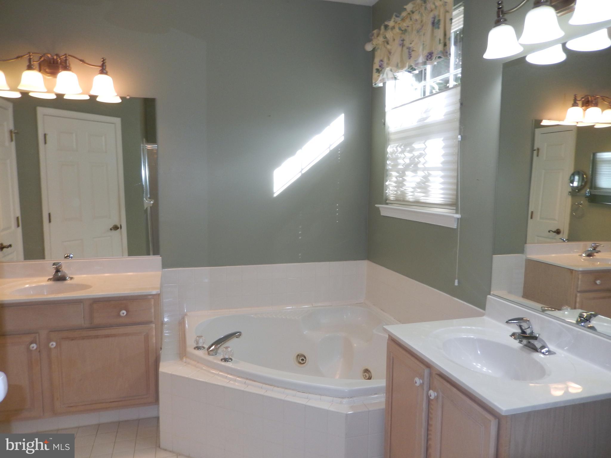 FOX HILL FARM - Residential