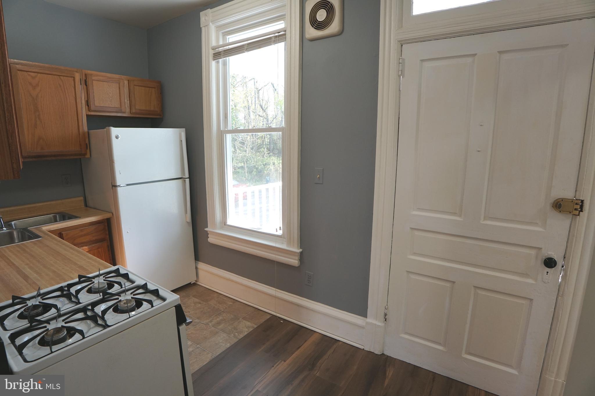 1000 EDMONDSON AVENUE 4