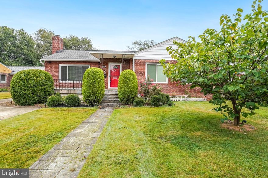 Experience charm, elegance, and comfort in this expansive three-bedroom, two-bathroom house nestled in the sought-after Glenview area. With tasteful renovations and a flowing open layout, this home offers a perfect escape from everyday hustle! Step into the impressive living room, featuring large windows that bathe the space in natural light, complemented by hardwood flooring and a cozy fireplace. The seamless transition into the dining and kitchen area highlights a chef-inspired kitchen with modern stainless-steel appliances, granite countertops, an island, and sophisticated lighting. Adjacent to the kitchen, you'll find a new addition with two versatile rooms ideal for a playroom, den, or sunroom, along with an enclosed laundry space. The primary bedroom boasts a luxurious en-suite bathroom for ultimate relaxation! Two more bedrooms and an extra full bathroom complete the interior of this delightful home. The outdoor area is spectacular! The expansive, fenced, and landscaped backyard offers an ideal setting for entertaining or quiet enjoyment of the verdant views! 
Conveniently located just moments from downtown Wheaton, this residence provides easy access to Metro, I-495, parks, hiking trails, dining, and shopping options. Enjoy a perfect mix of peace and accessibility! Schedule your private tour today!
The lower level of the home is not included. Pets are accepted on a case-by-case basis. Smoking inside the home is prohibited.
All Streamline Property Management residents are enrolled in the Resident Benefits Package (RBP) for $45.95/month which includes liability insurance, credit building to help boost the resident’s credit score with timely rent payments, up to $1M Identity Theft Protection, HVAC air filter delivery (for applicable properties), move-in concierge service making utility connection and home service setup a breeze during your move-in, our best-in-class resident rewards program, and much more!