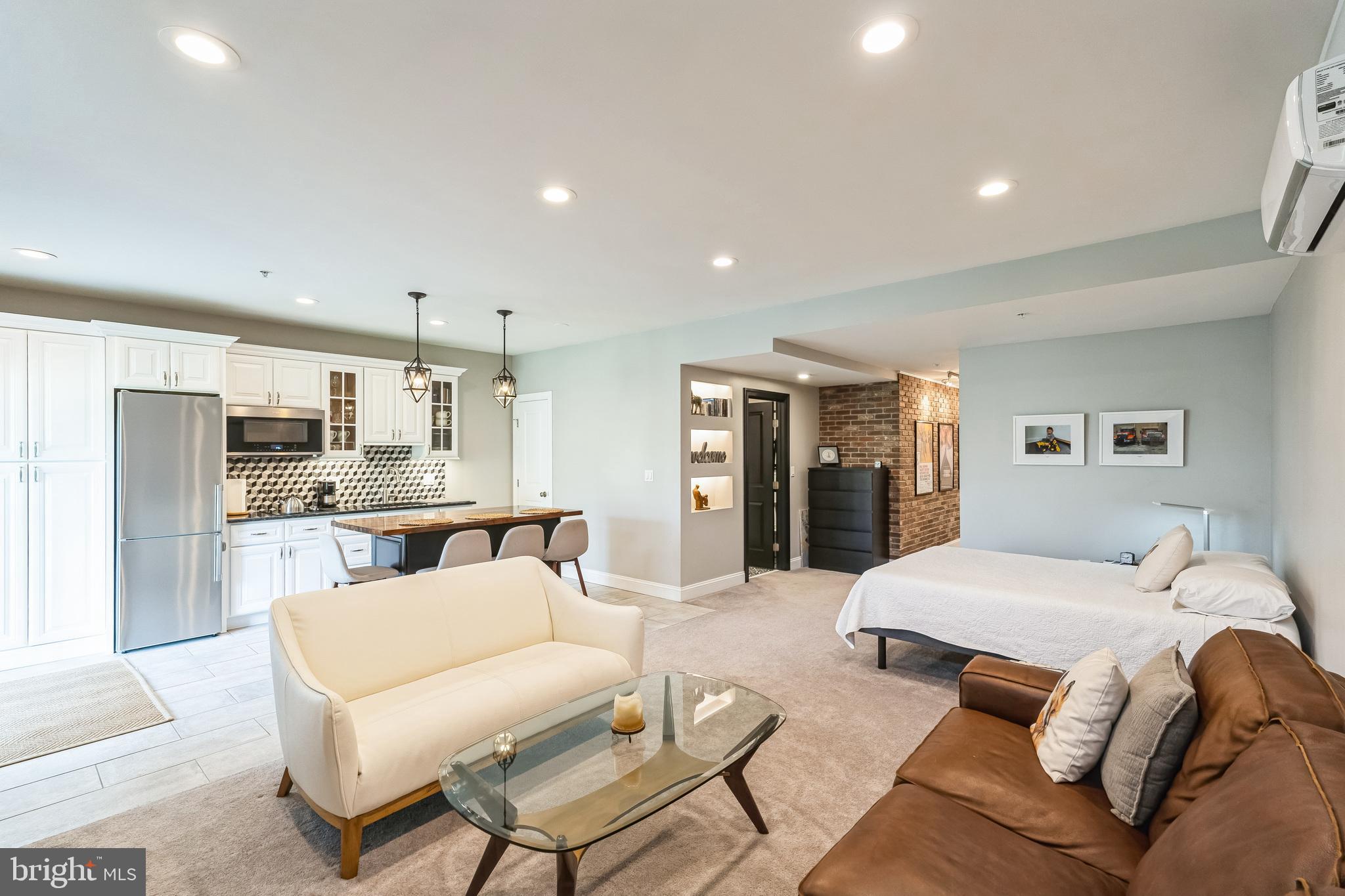 OAKS AT LAFAYETTE HILL - Residential