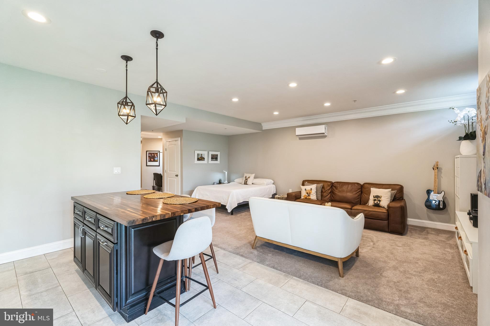 OAKS AT LAFAYETTE HILL - Residential