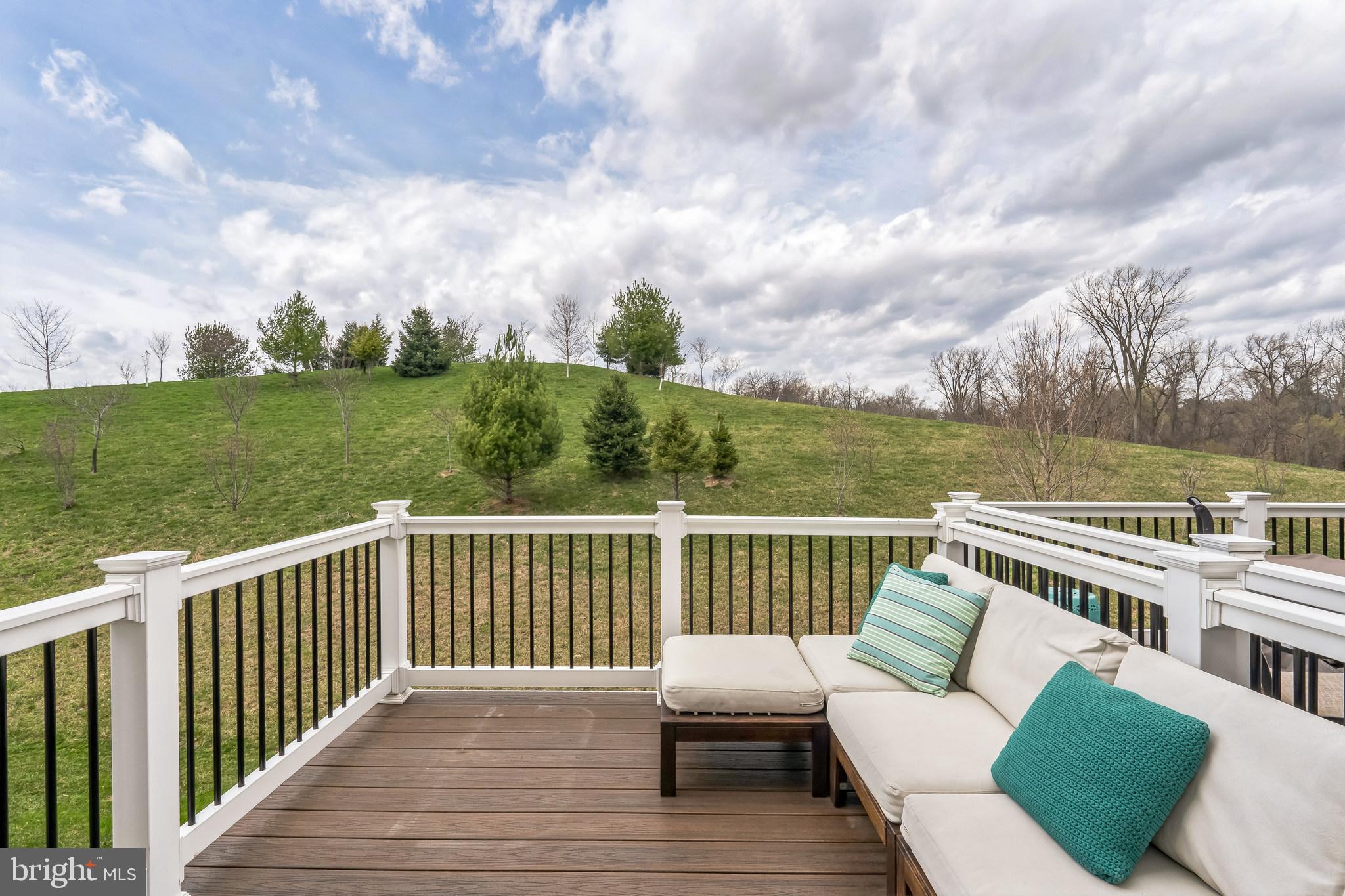 OAKS AT LAFAYETTE HILL - Residential