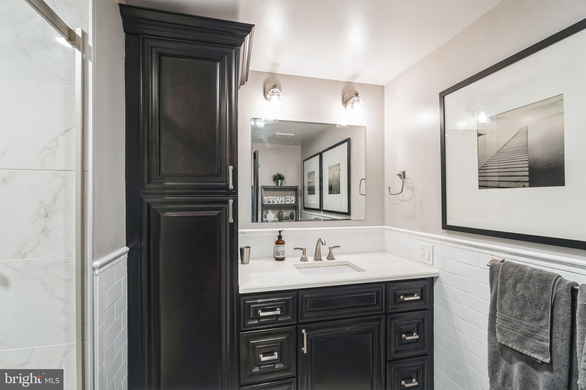 OAKS AT LAFAYETTE HILL - Residential