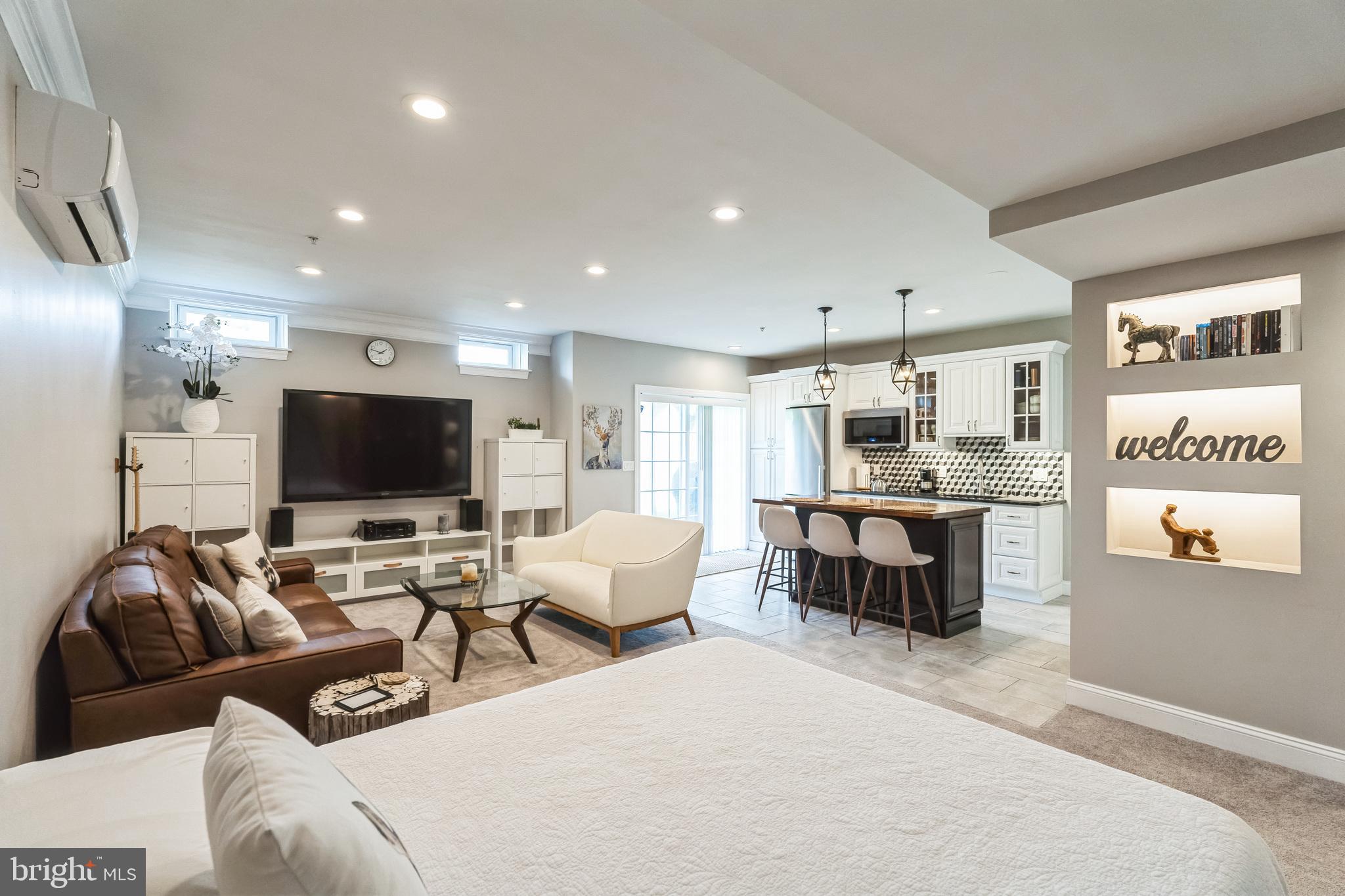 OAKS AT LAFAYETTE HILL - Residential