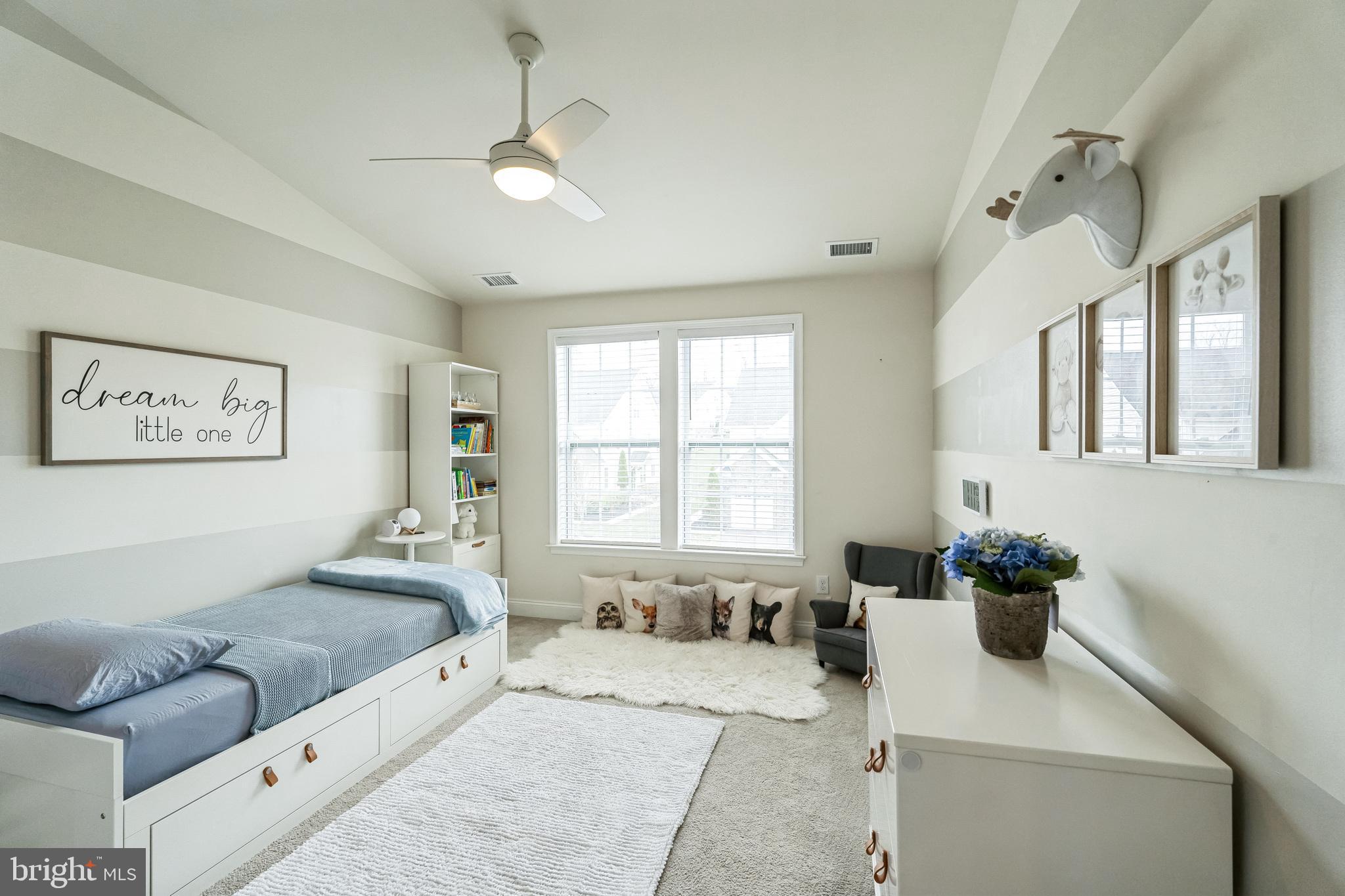 OAKS AT LAFAYETTE HILL - Residential