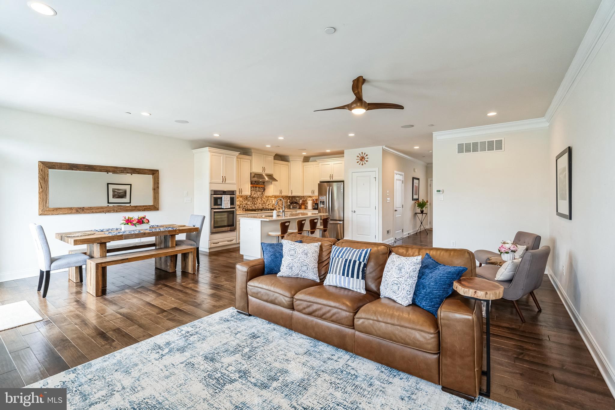 OAKS AT LAFAYETTE HILL - Residential