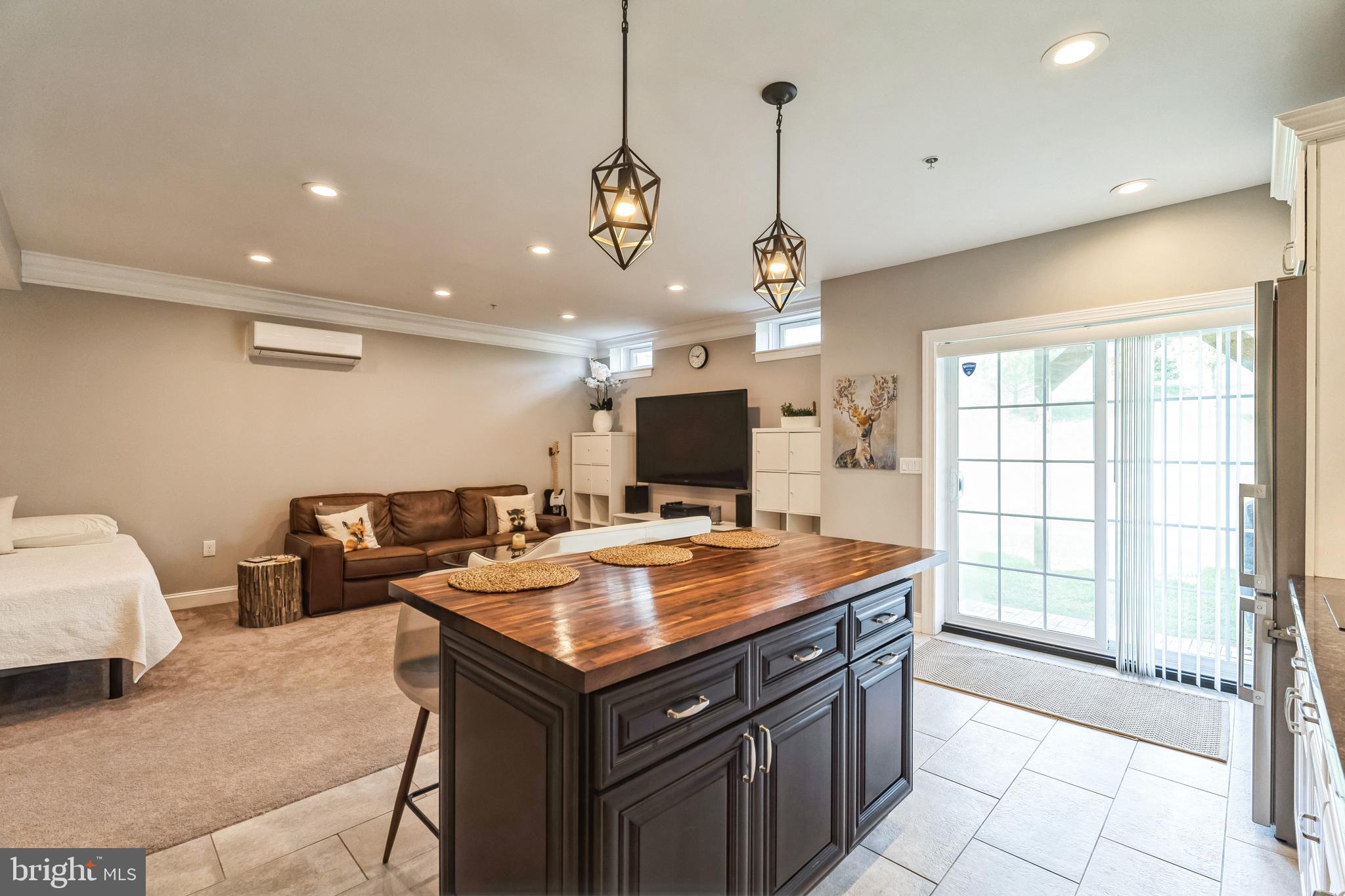 OAKS AT LAFAYETTE HILL - Residential