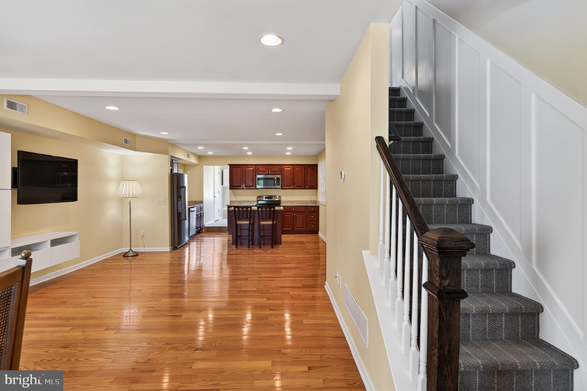STRAWBERRY FIELDS - Residential