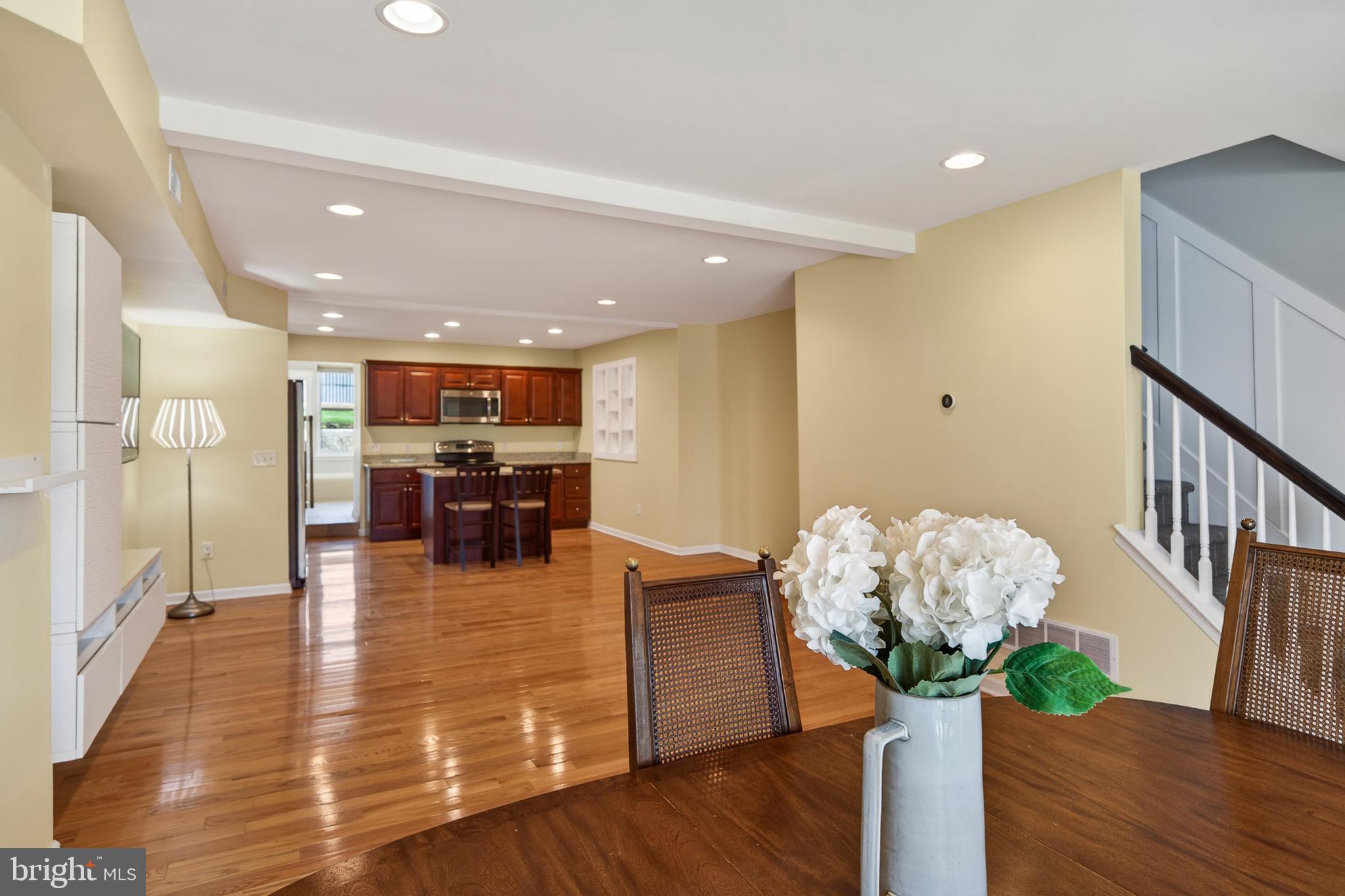 STRAWBERRY FIELDS - Residential
