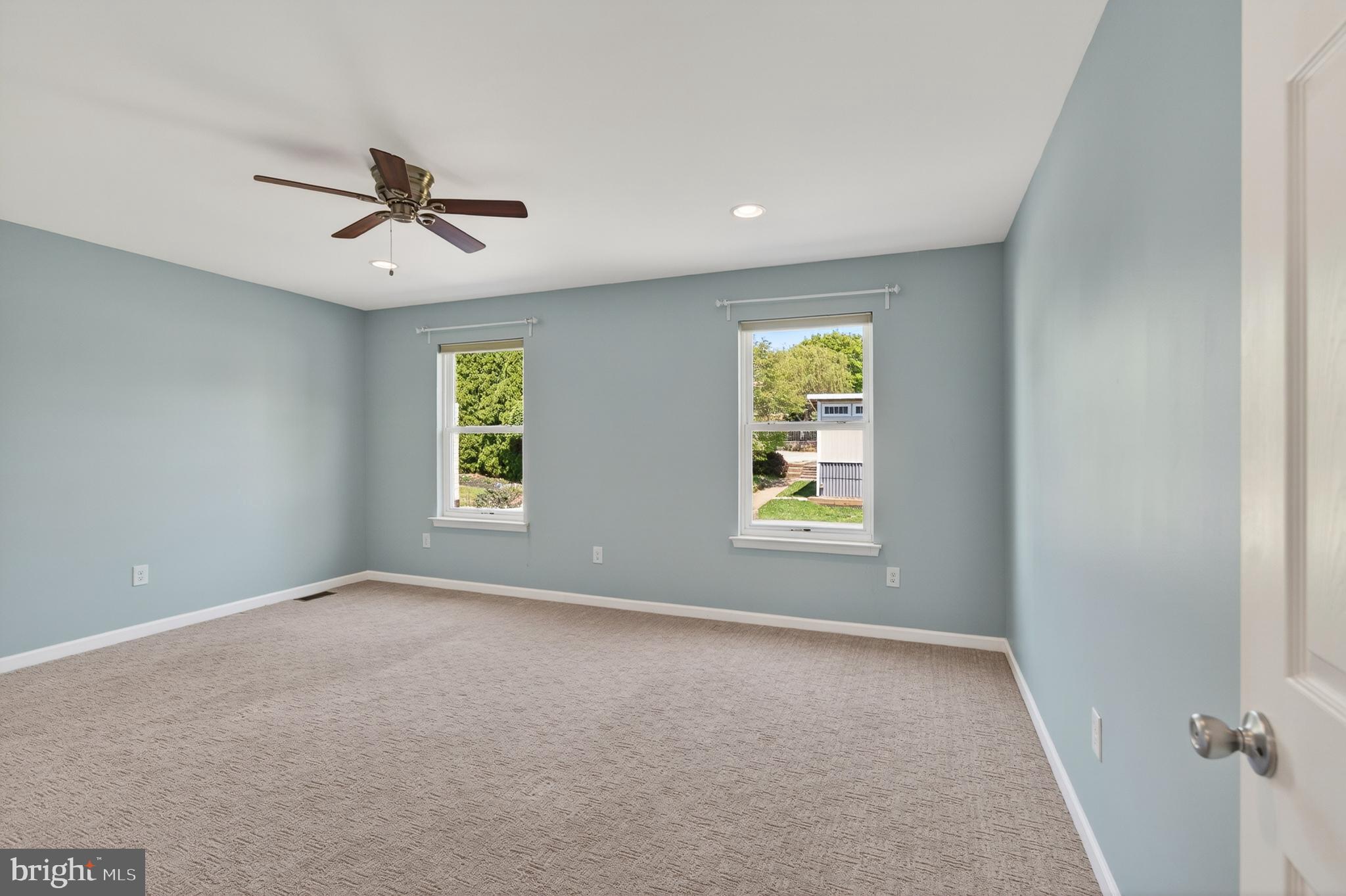 STRAWBERRY FIELDS - Residential