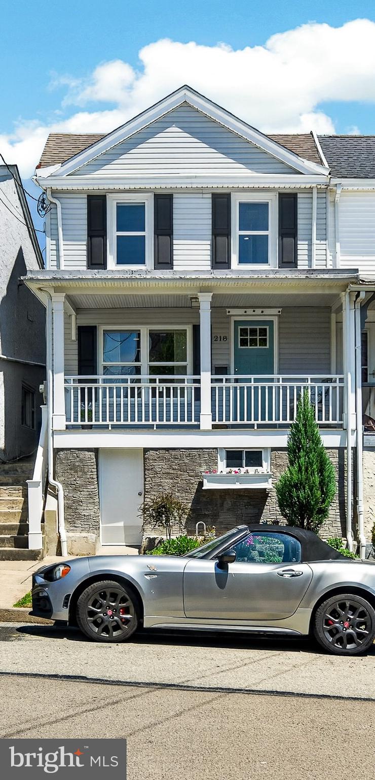 STRAWBERRY FIELDS - Residential