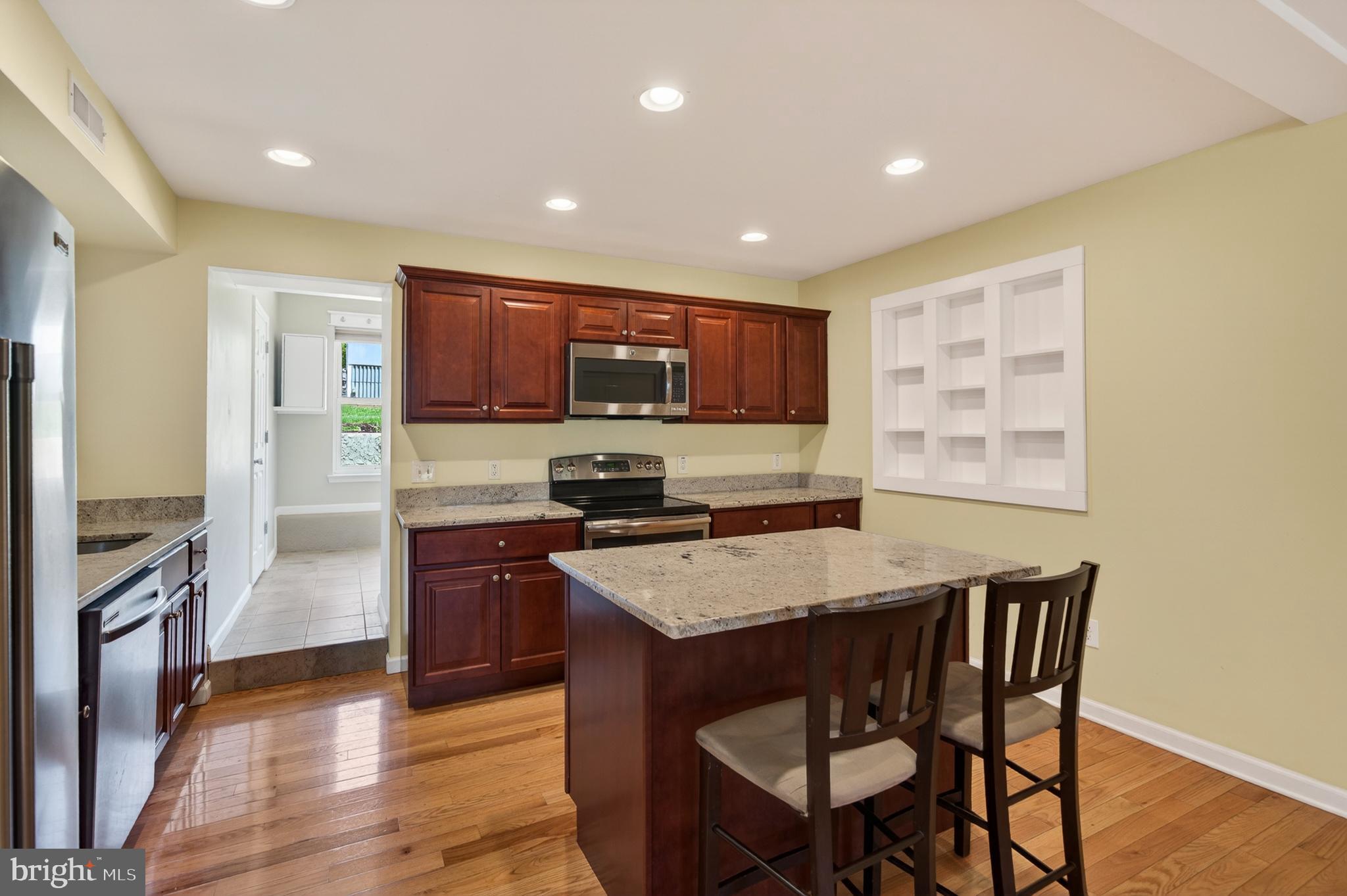 STRAWBERRY FIELDS - Residential