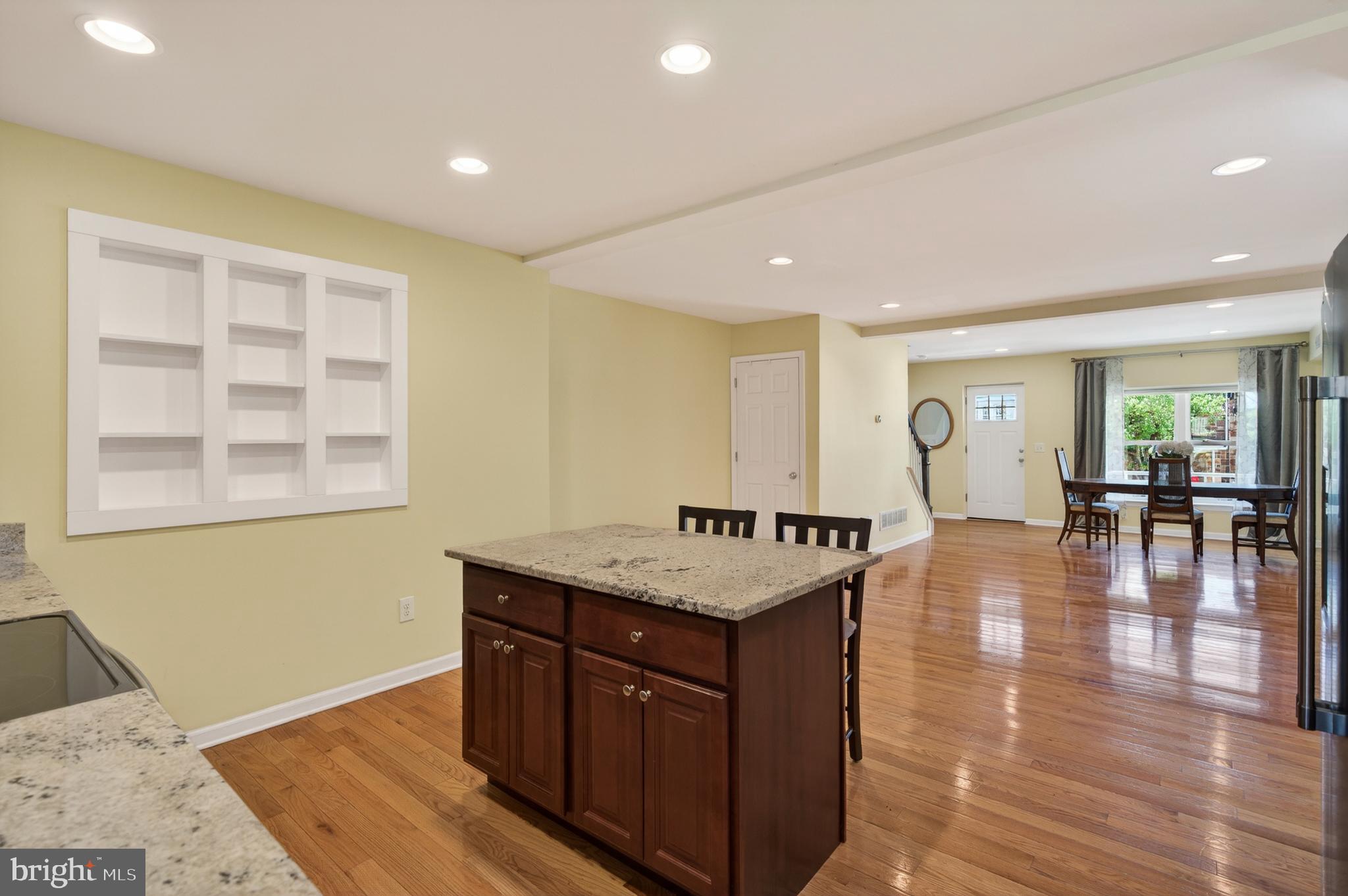 STRAWBERRY FIELDS - Residential