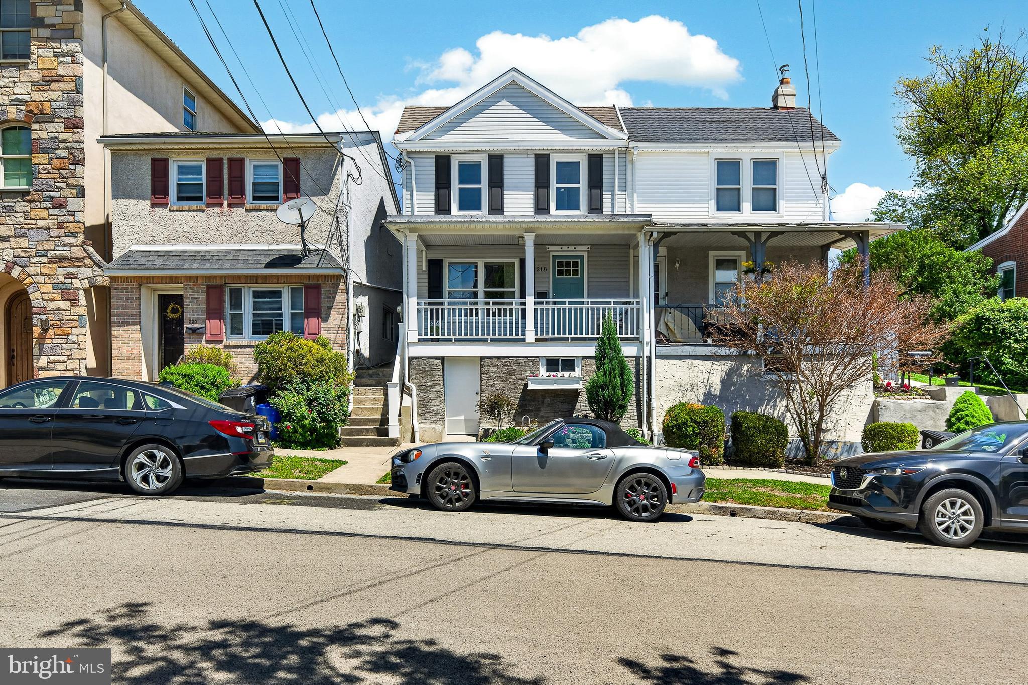 STRAWBERRY FIELDS - Residential