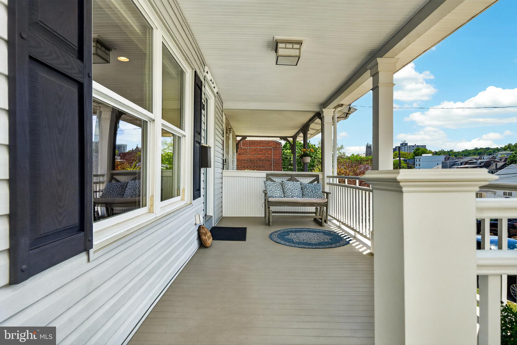STRAWBERRY FIELDS - Residential