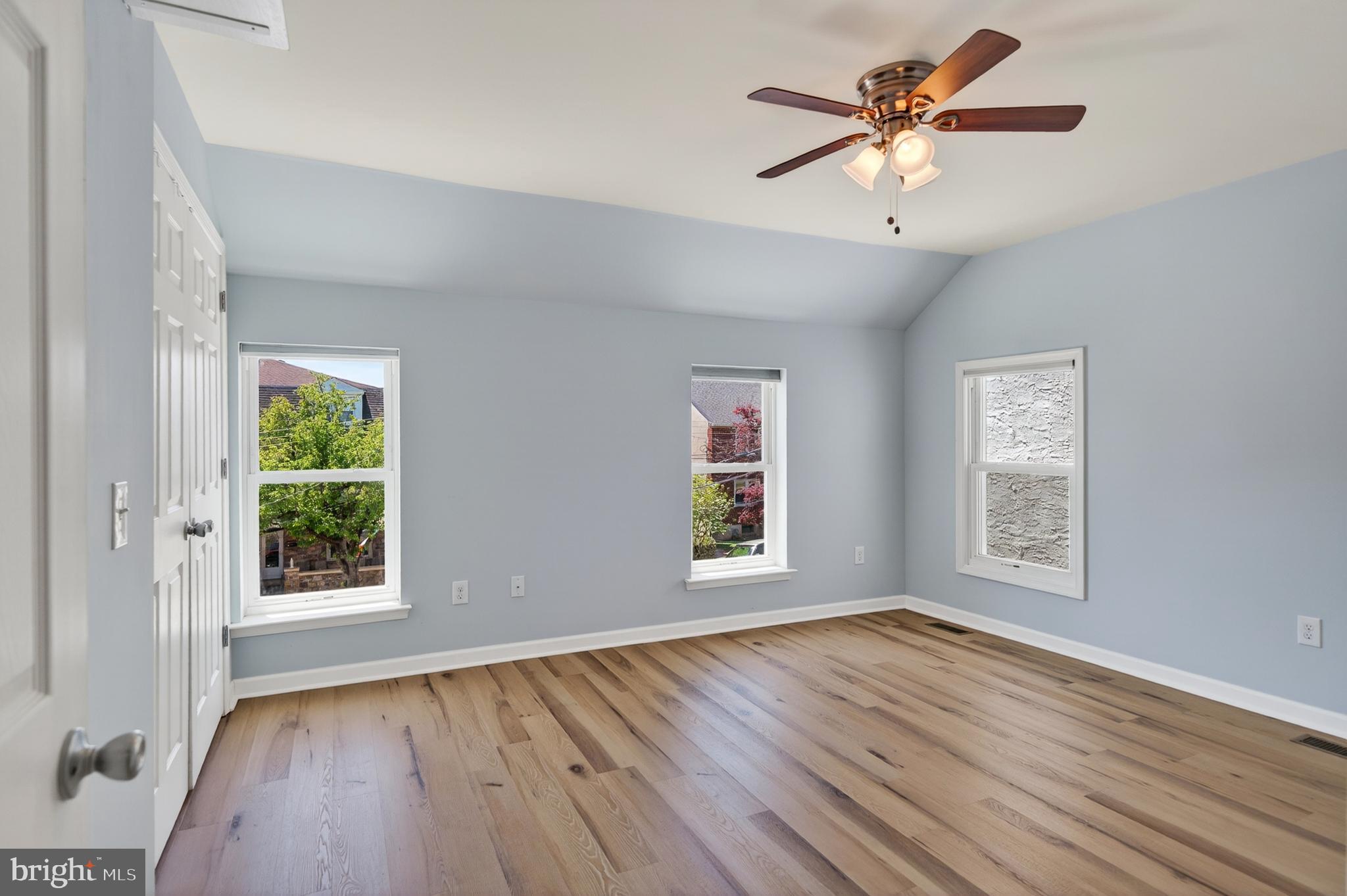 STRAWBERRY FIELDS - Residential