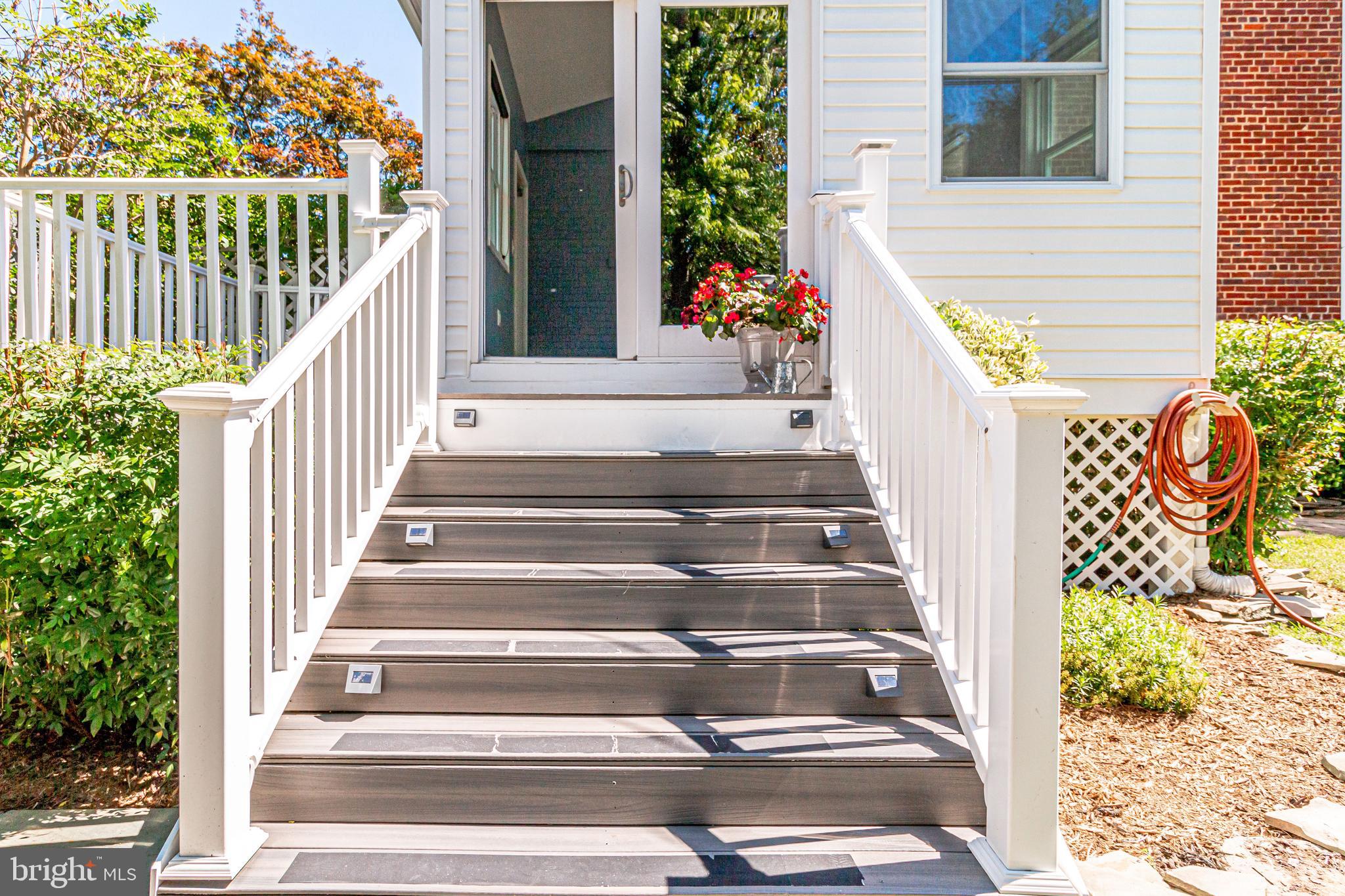 WAVERLY HILLS - Residential