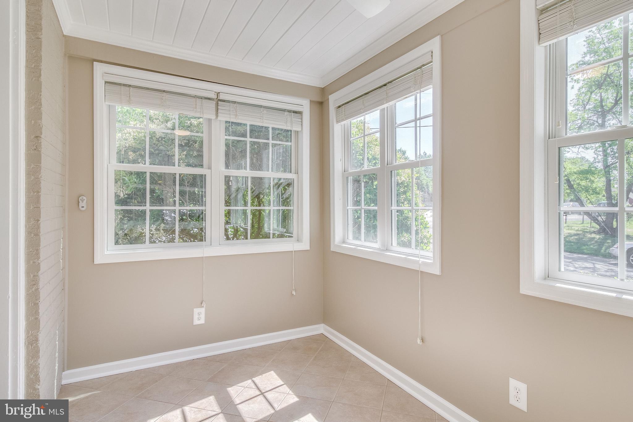 WAVERLY HILLS - Residential