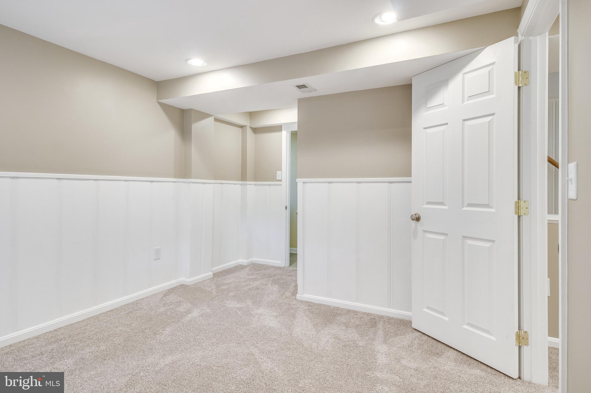 WAVERLY HILLS - Residential