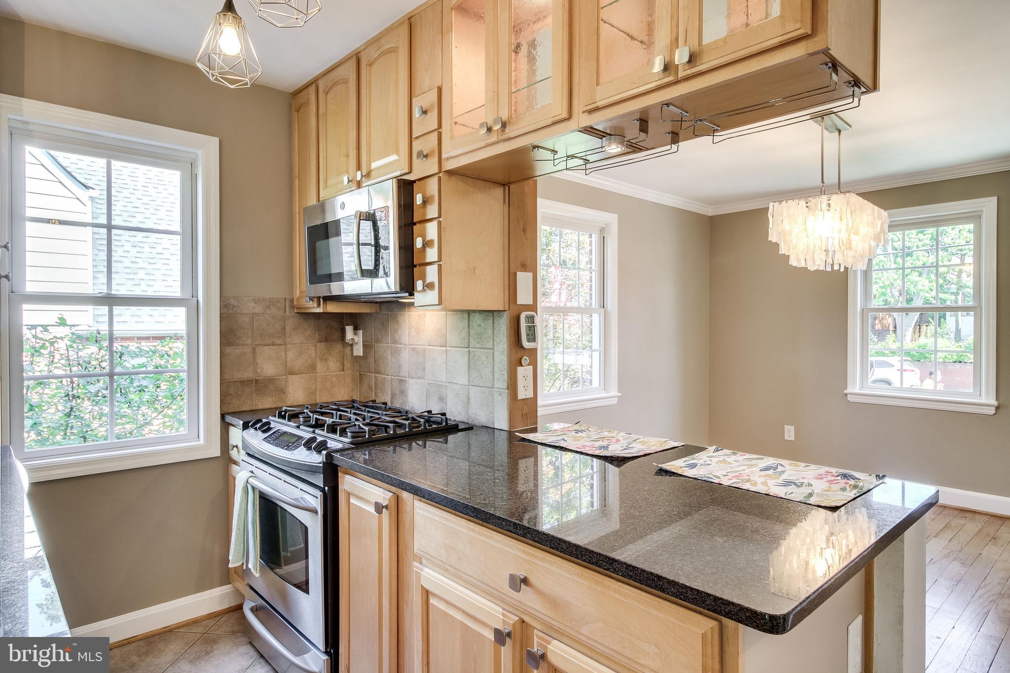 WAVERLY HILLS - Residential