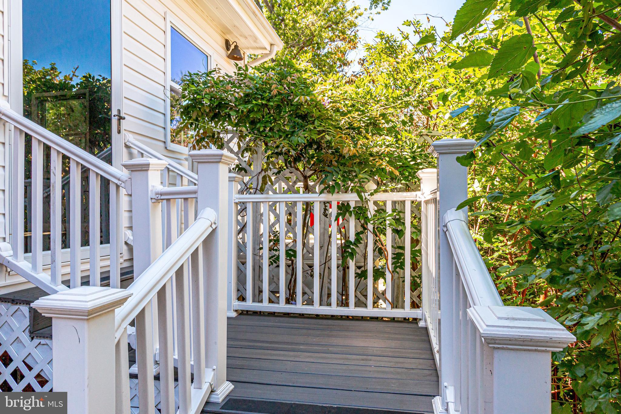 WAVERLY HILLS - Residential