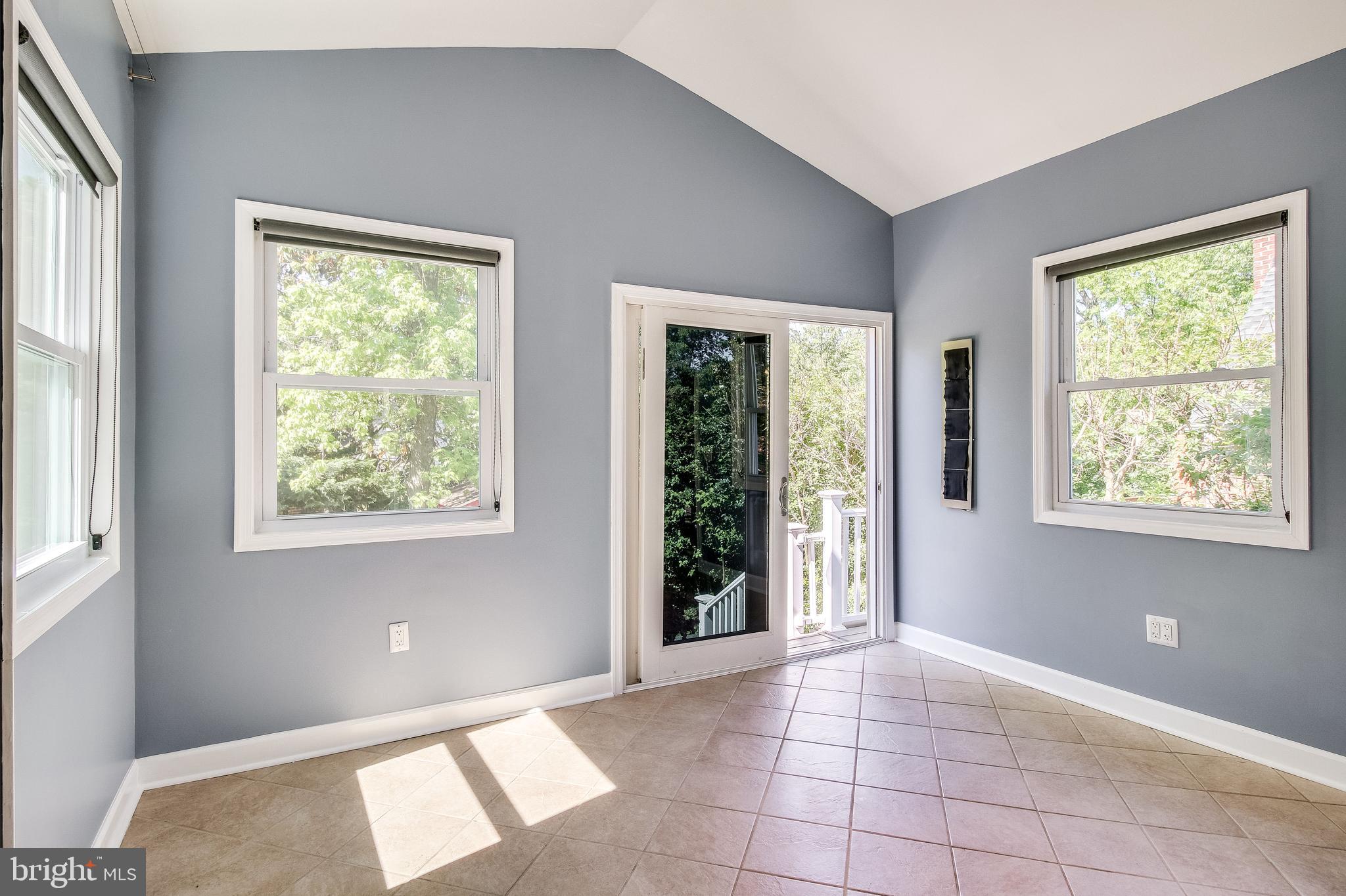 WAVERLY HILLS - Residential