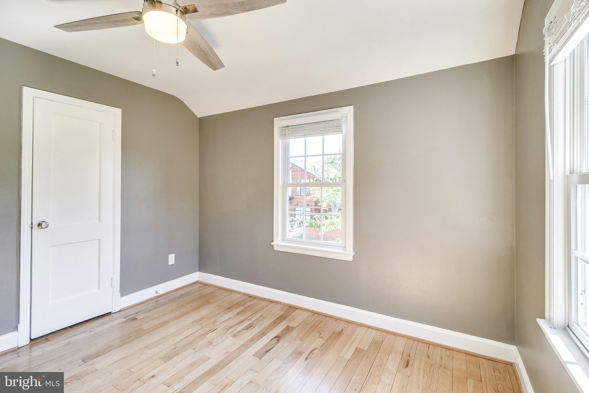 WAVERLY HILLS - Residential