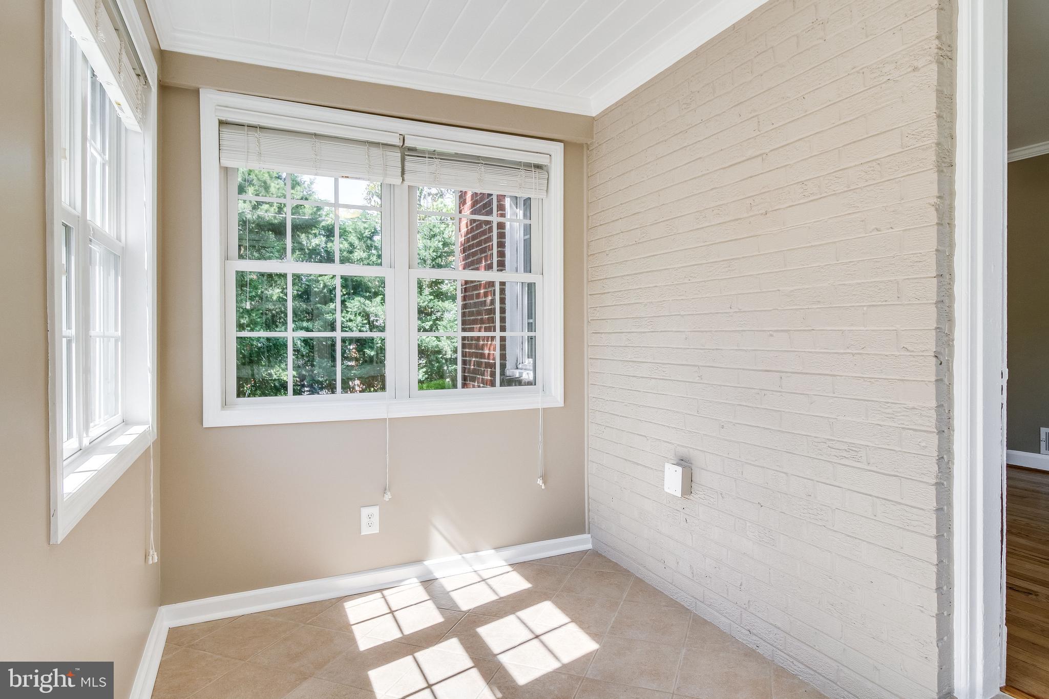 WAVERLY HILLS - Residential