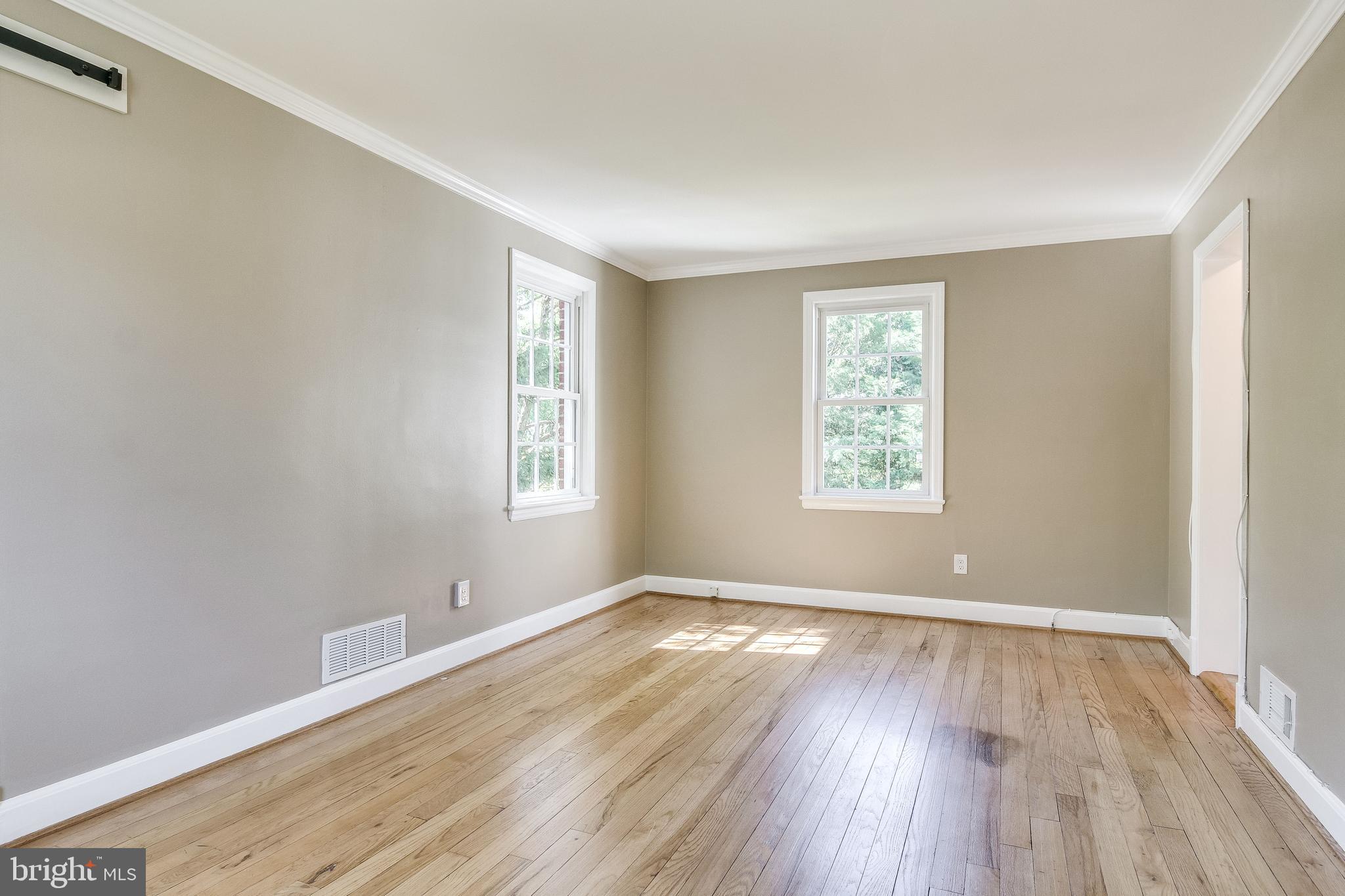 WAVERLY HILLS - Residential