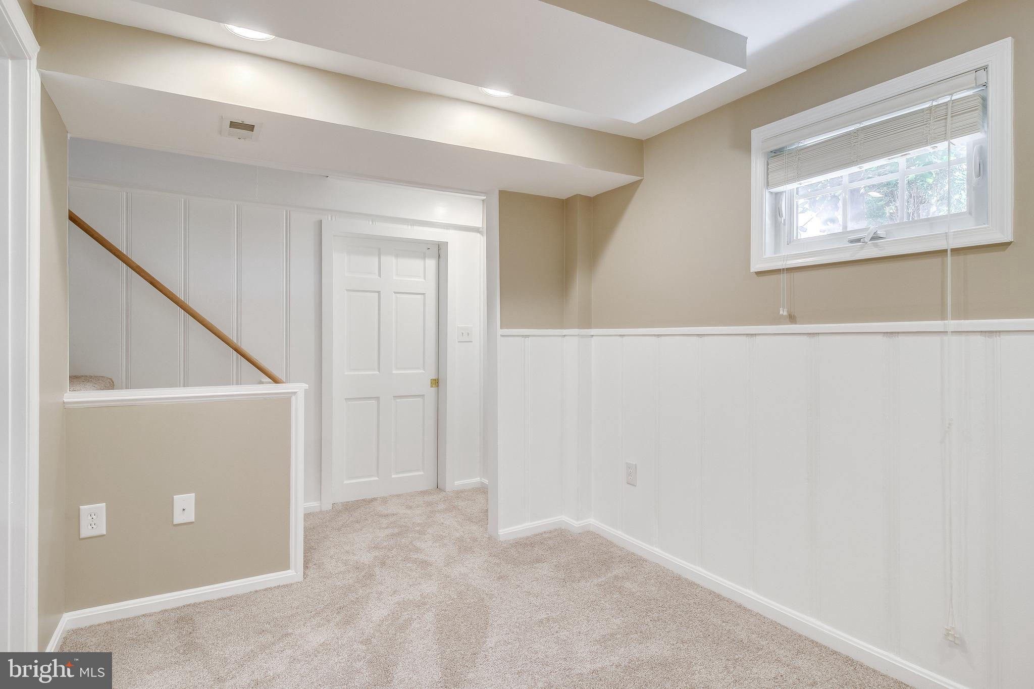 WAVERLY HILLS - Residential