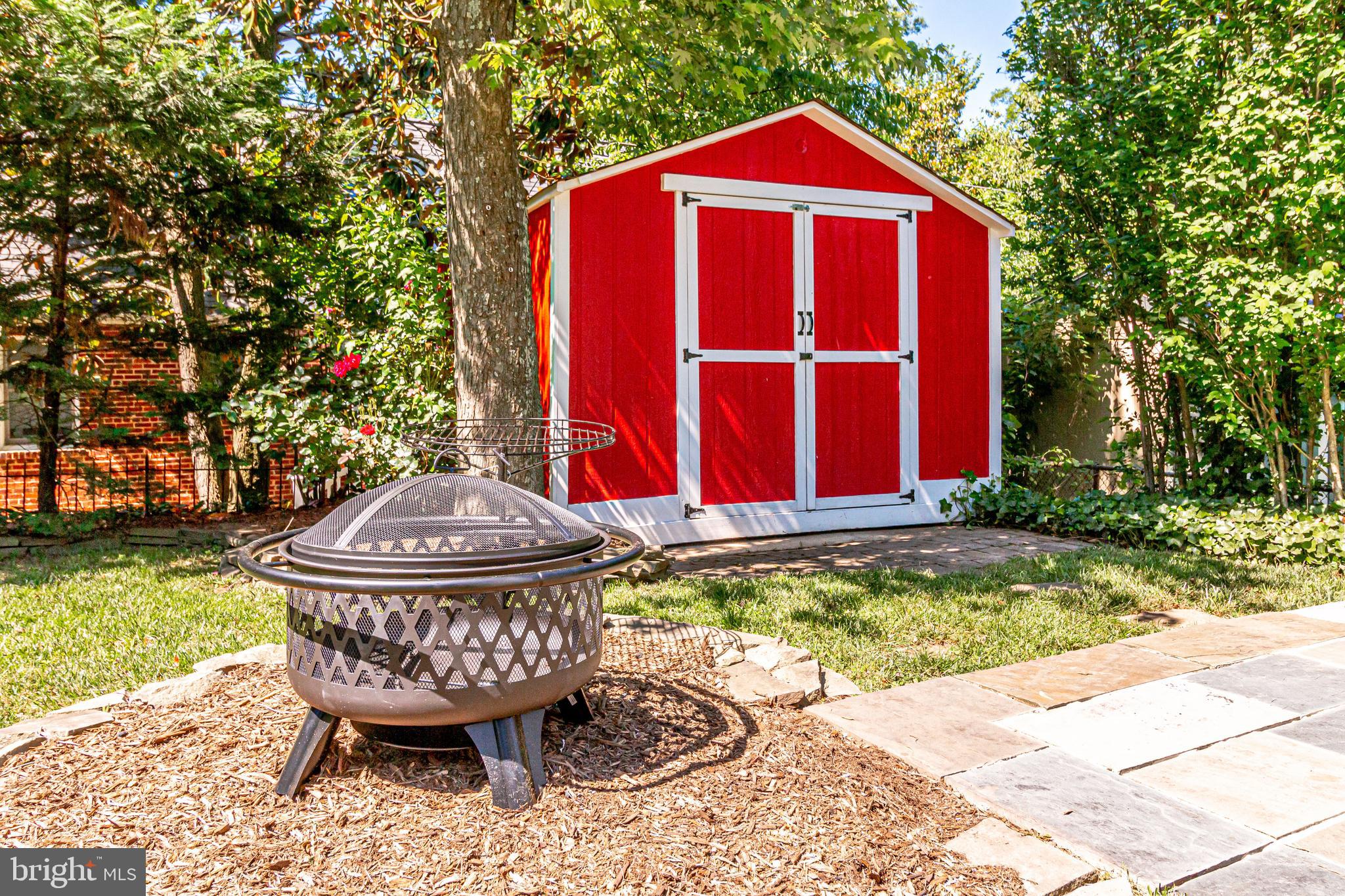 WAVERLY HILLS - Residential