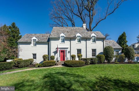 Photo of 5317 BLACKISTONE RD, BETHESDA, MD 20816 (MLS # MDMC2086634)