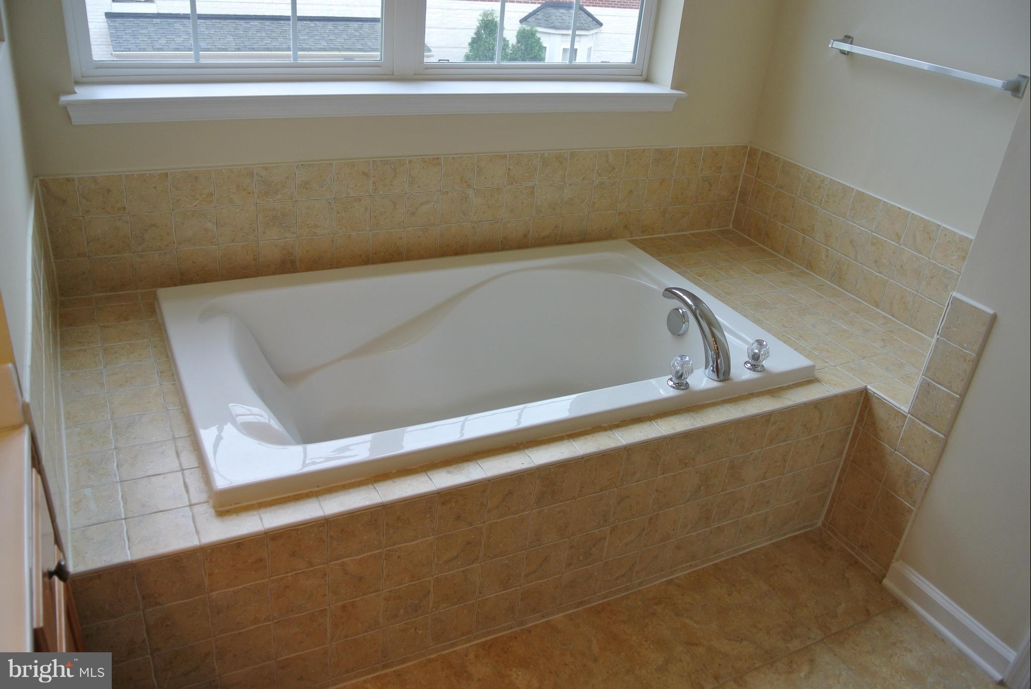 EAST MARKET - Residential Lease