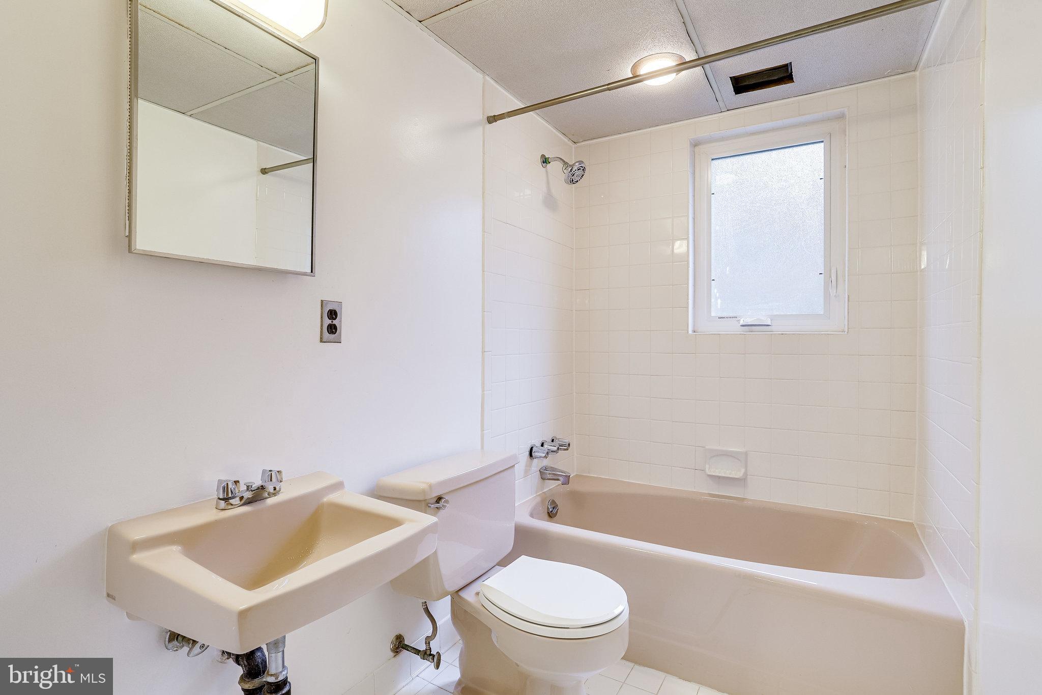 GEORGE MASON TERRACE - Residential