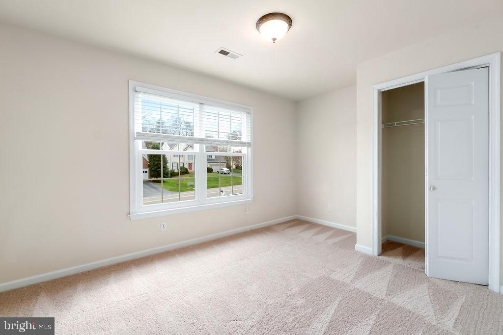 LEE'S HILL OAKMONT VILLAGE - Residential