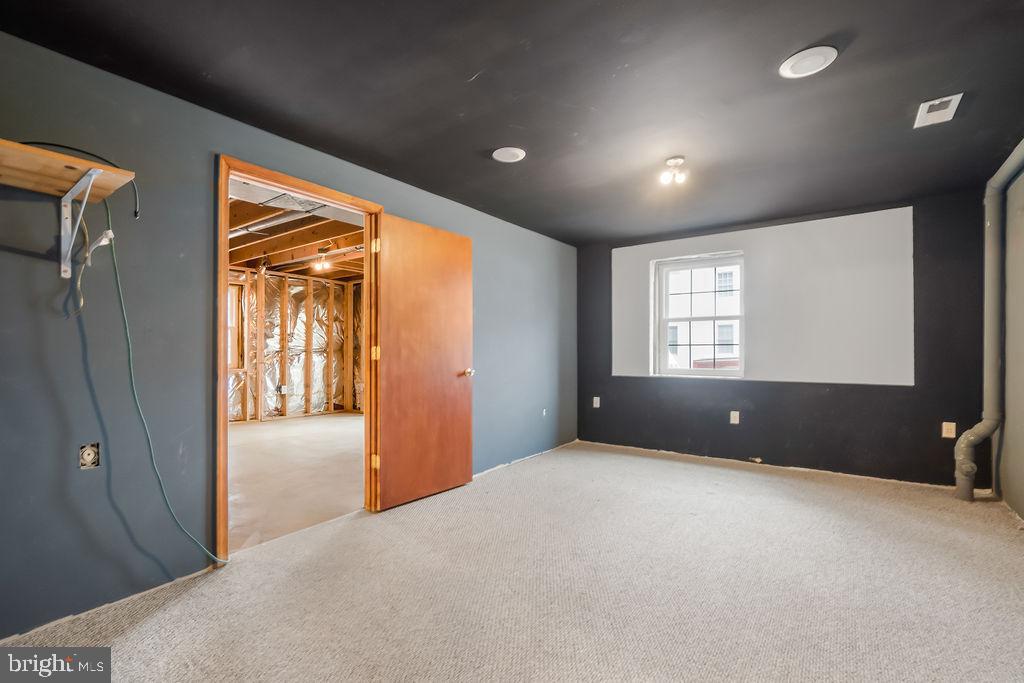 LEE'S HILL OAKMONT VILLAGE - Residential