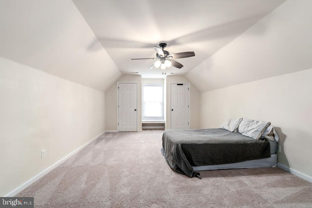 LEE'S HILL OAKMONT VILLAGE - Residential