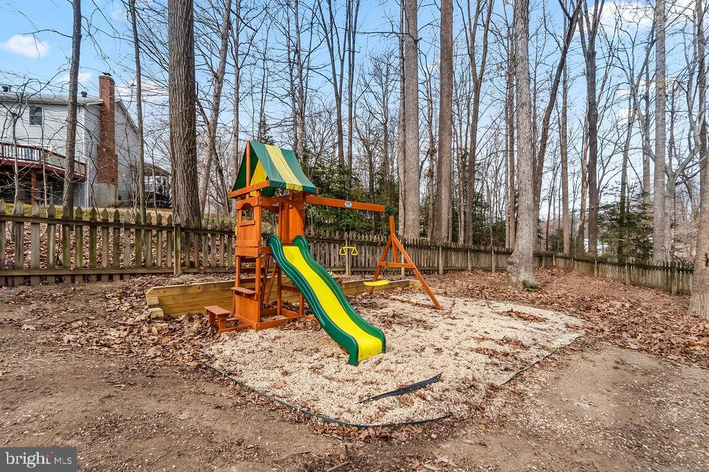 LEE'S HILL OAKMONT VILLAGE - Residential