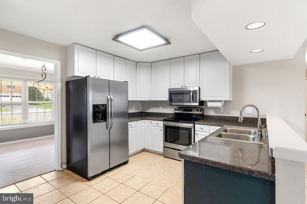 LEE'S HILL OAKMONT VILLAGE - Residential