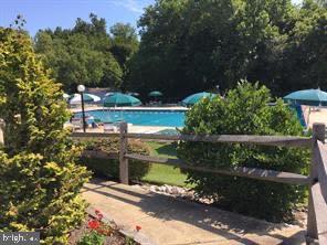 VILLAGE SHIRES - Residential