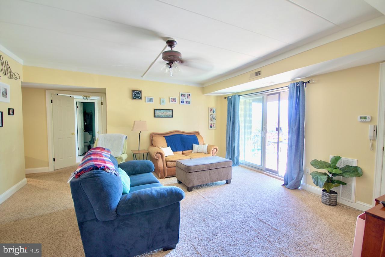 VILLAGE SHIRES - Residential