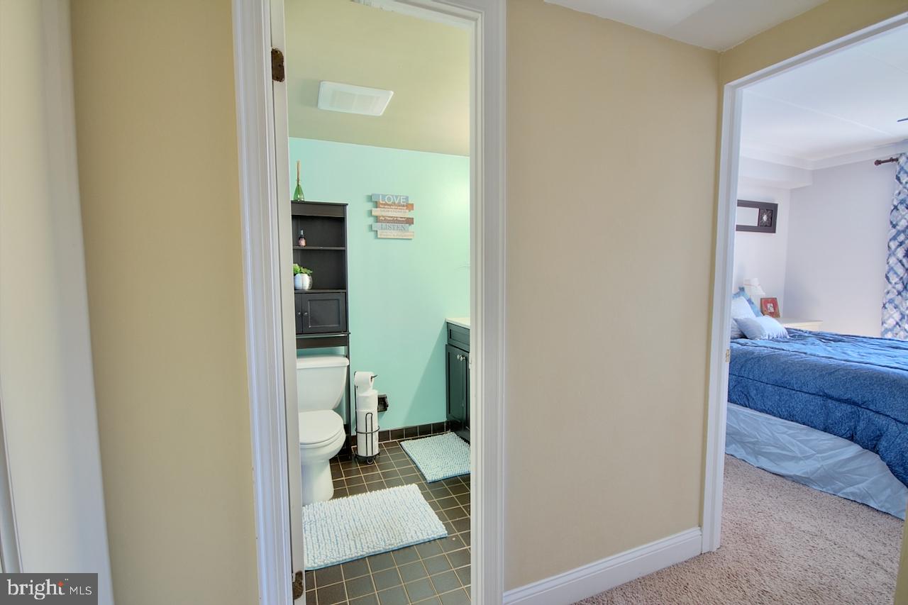 VILLAGE SHIRES - Residential