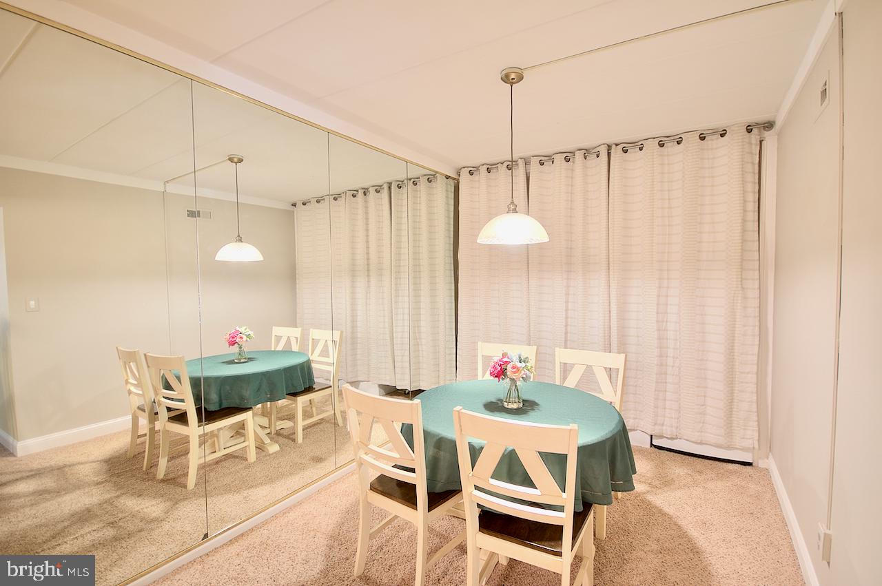 VILLAGE SHIRES - Residential