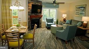 1822 RESORT DR
